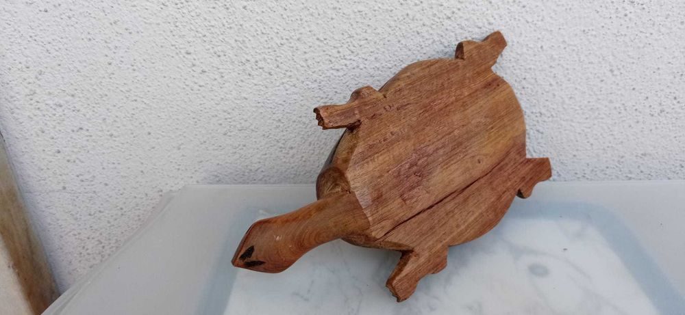 Cinzeiro madeira formato tartaruga