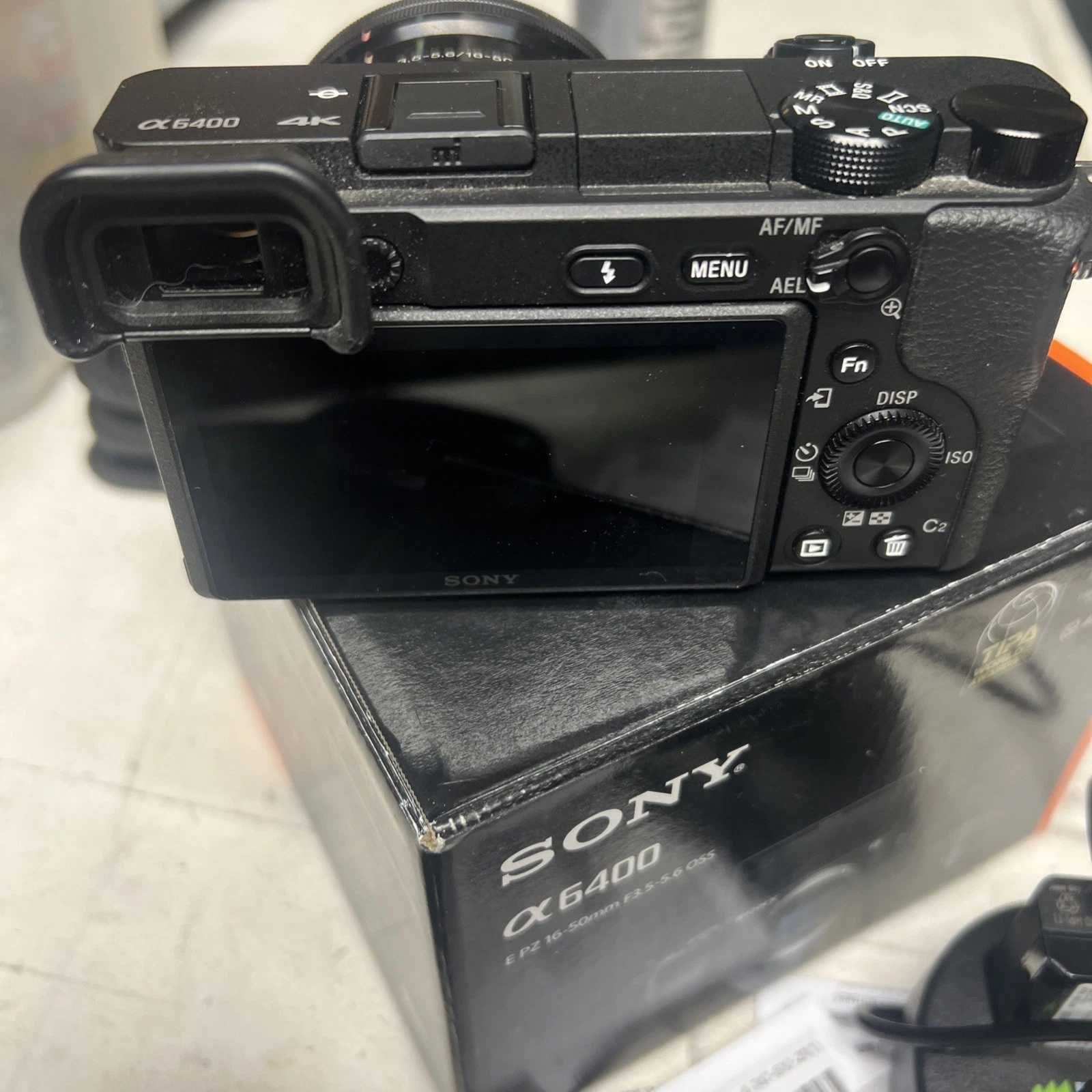 Sony Alpha A6400 Bezlusterkowy aparat cyfrowy I E PZ 16-50mm f/3,5-5,6