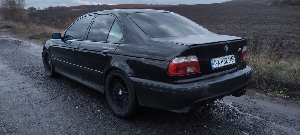 Продам БМВ е39 автомобиль
