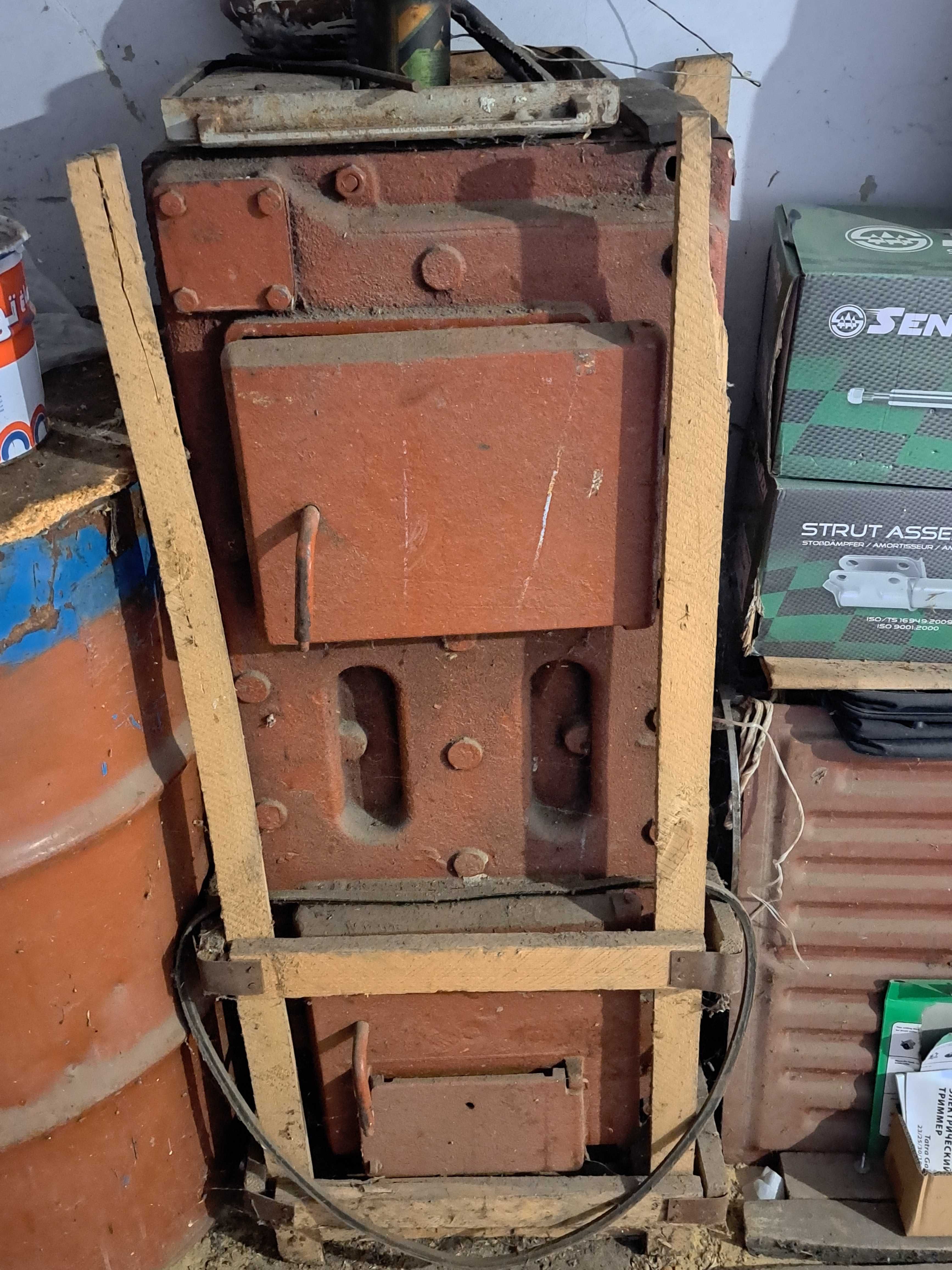 Продам Котел КЧМ ГазоТвердоТопливный.
