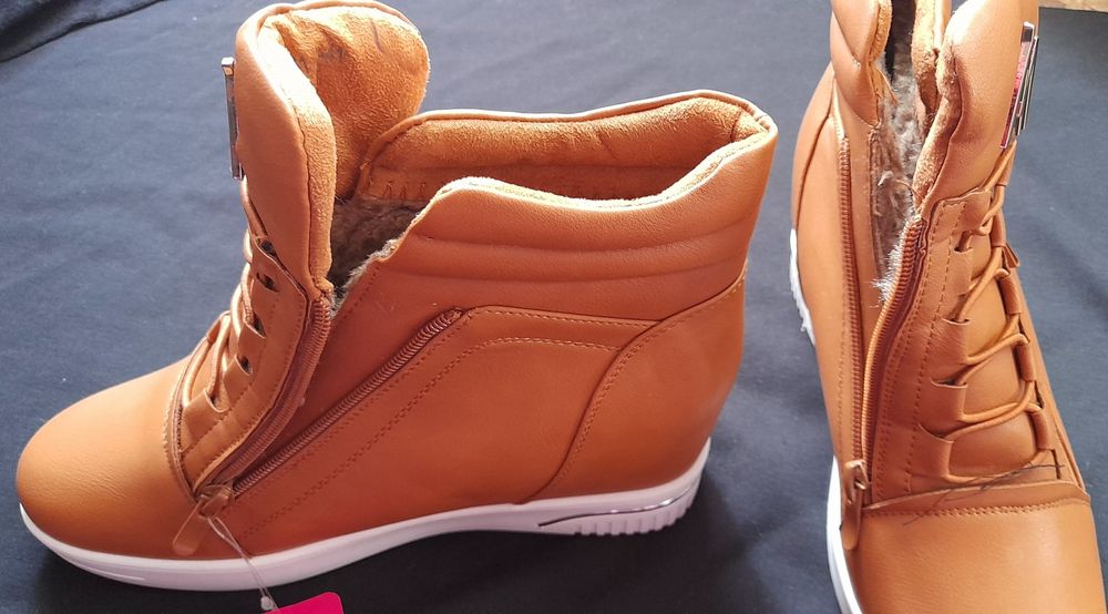 Жіночі зимові чоботи