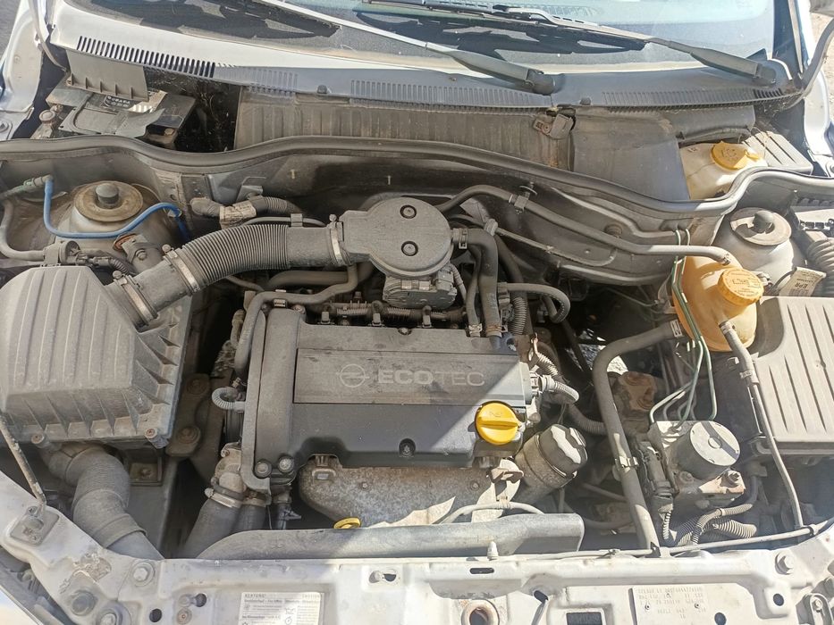Opel corsa 1.2 gasolina 2004