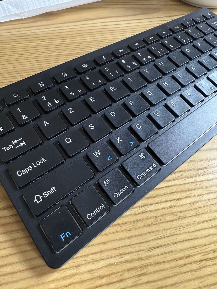 Klawiatura Bluetooth w wersji AZERTY