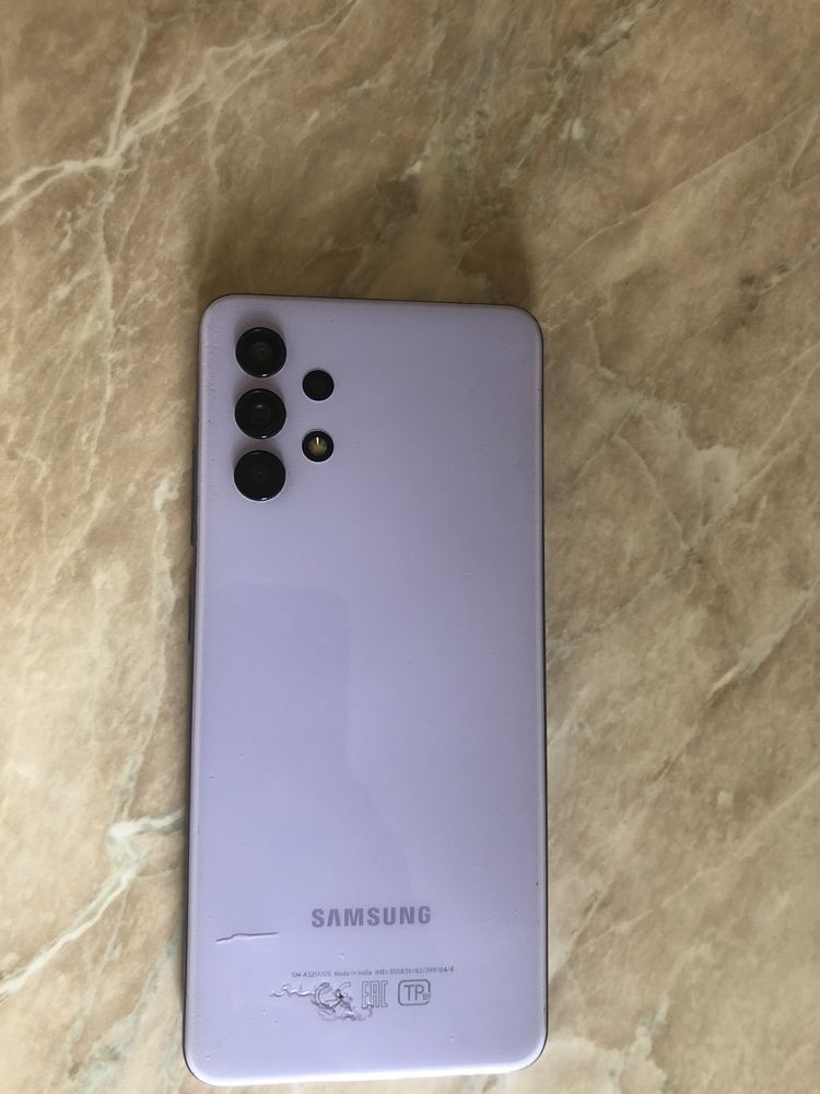 Samsung a32.