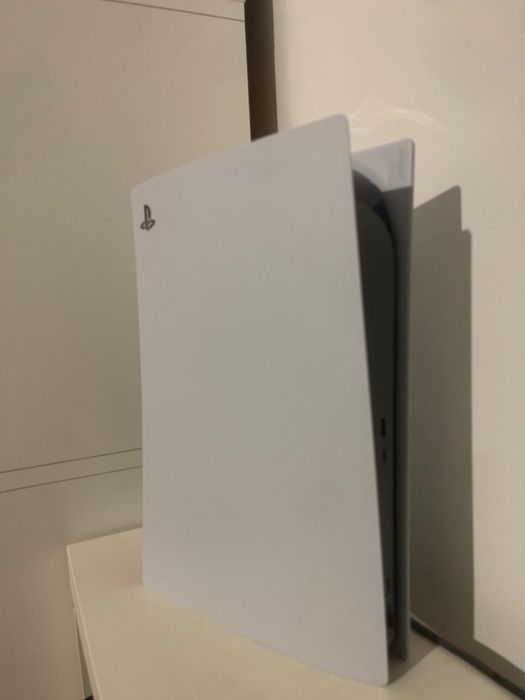 Konsola PS5 z cdrom