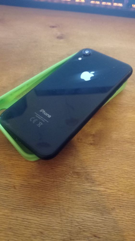 Apple iPhone XR