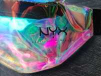 NYX holograficzna nerka