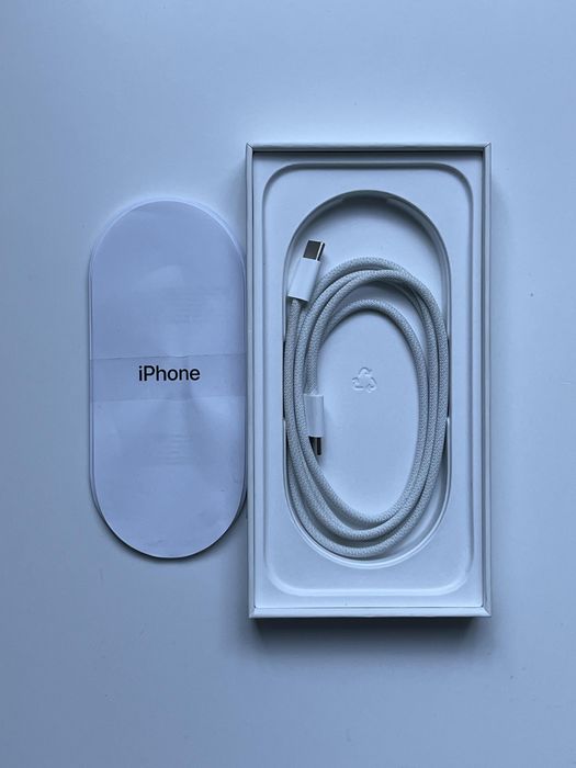 OUTLET Apple iPhone 16 256GB Biały FV23 - 15 cykli baterii gw Apple
