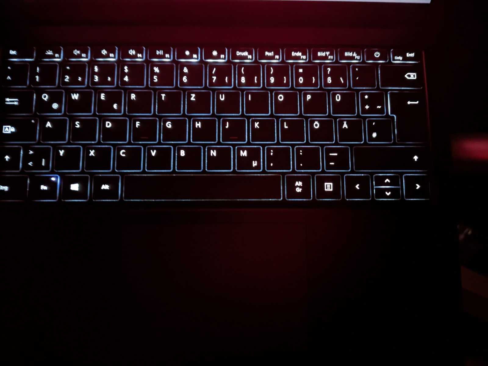 В гарному стані Microsoft Surface Laptop 5