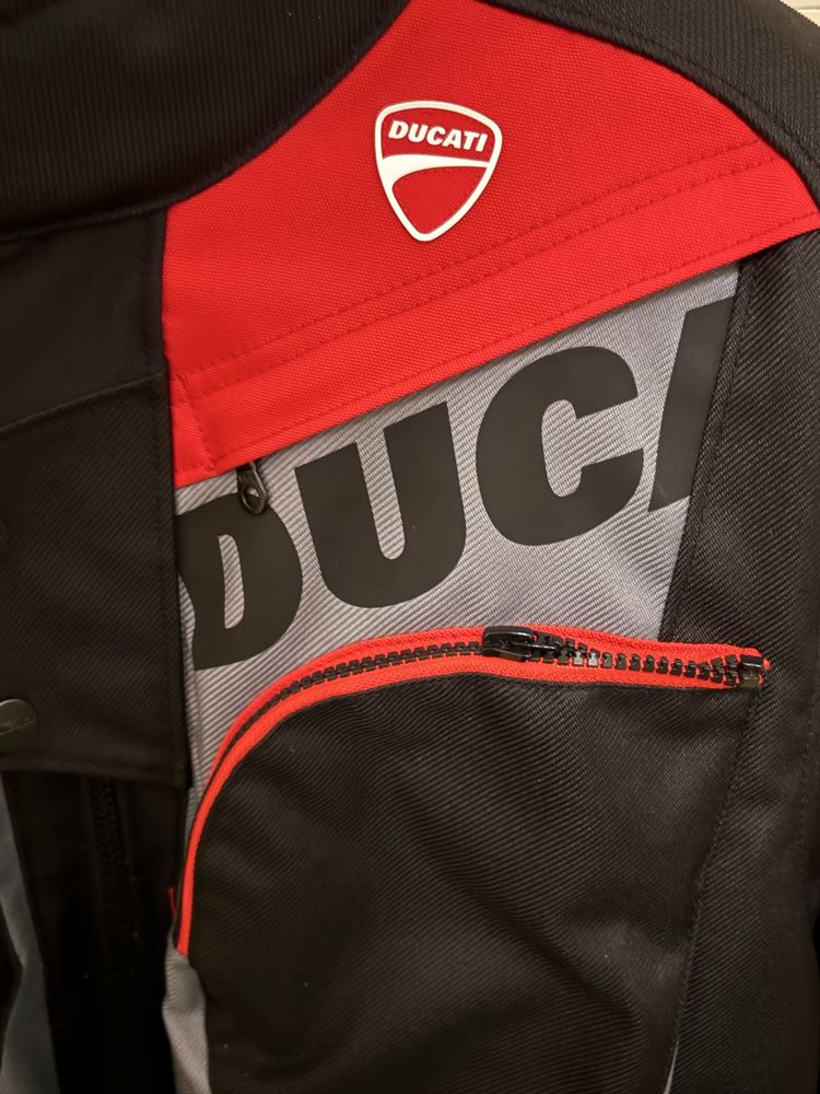 Blusão Ducati Corse Atacama C2