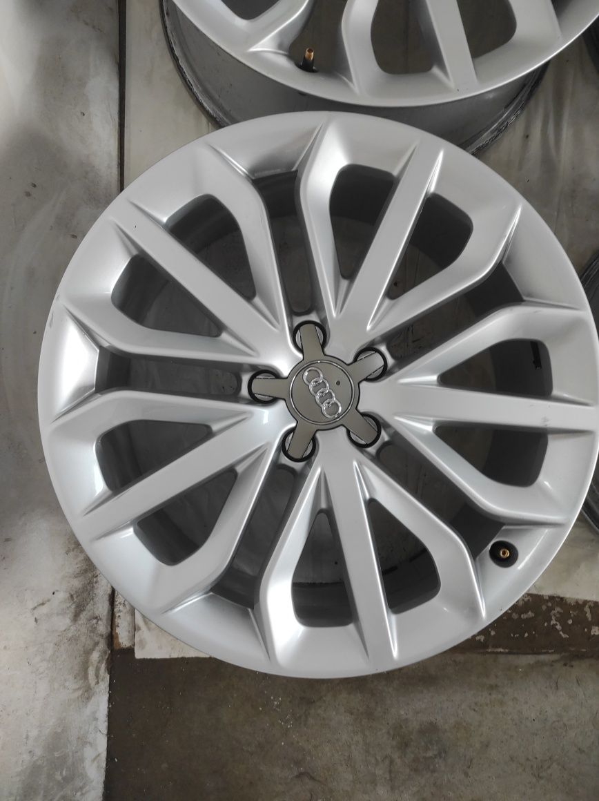 382 Felgi aluminiowe ORYGINAŁ AUDI R 19 5x112 otwór 66,6 Bardzo Ładne
