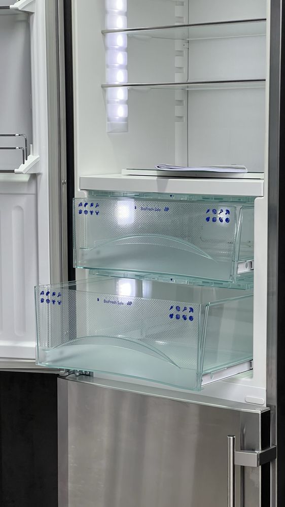 Холодильник Liebherr CBNes 3966 NoFrost BioFresh LED холодильник