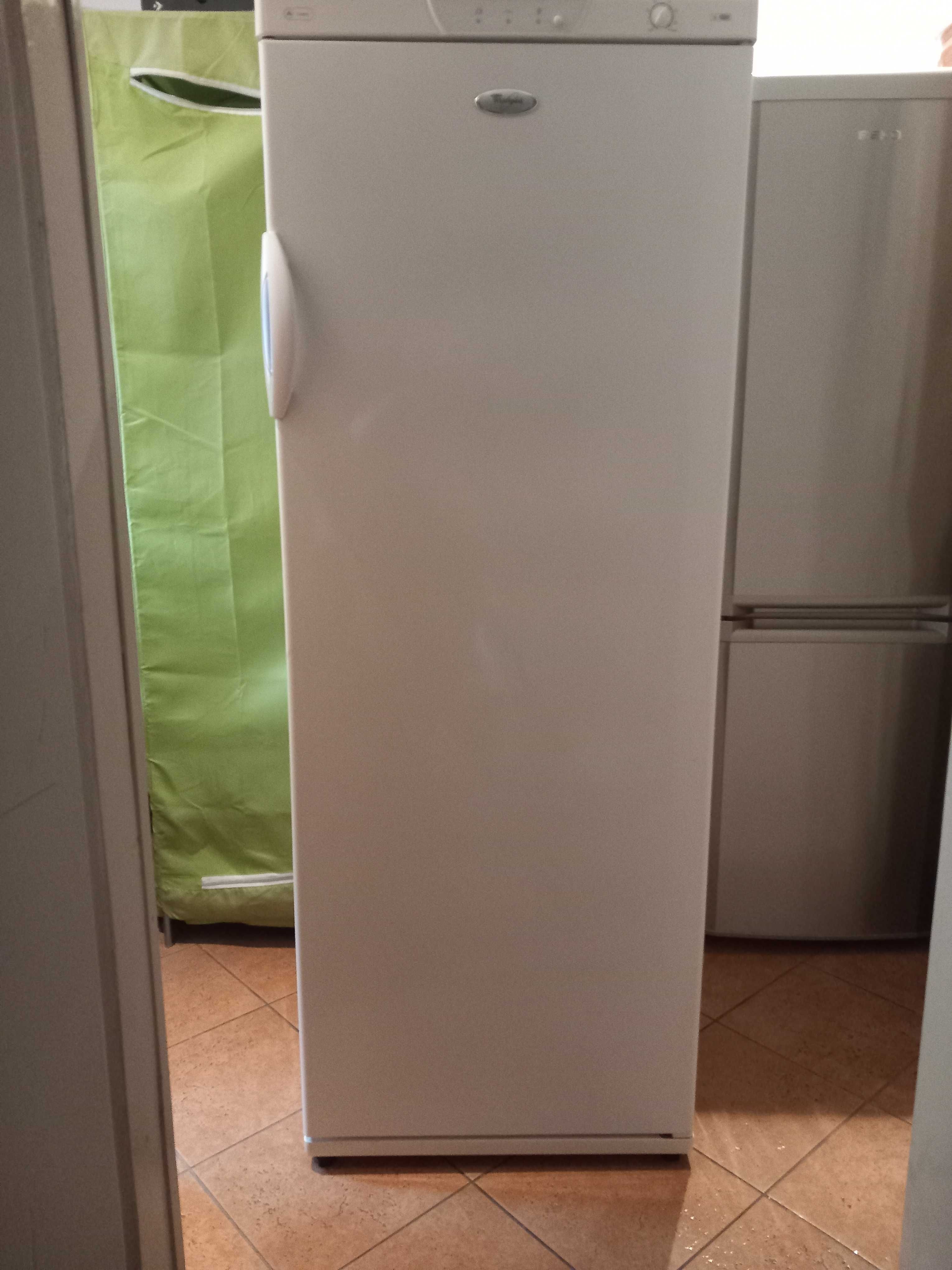 Sprzedam zamrażarkę szufladową