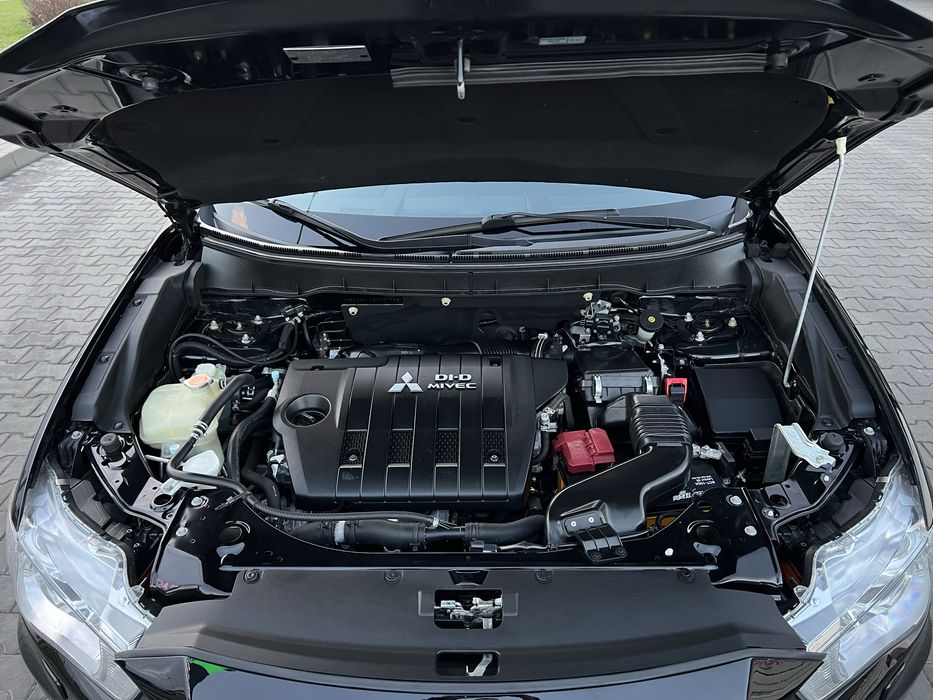 Свіжопригнаний Mitsubishi Outlander 124 тис. км.  2012 р. 2.3 дизель