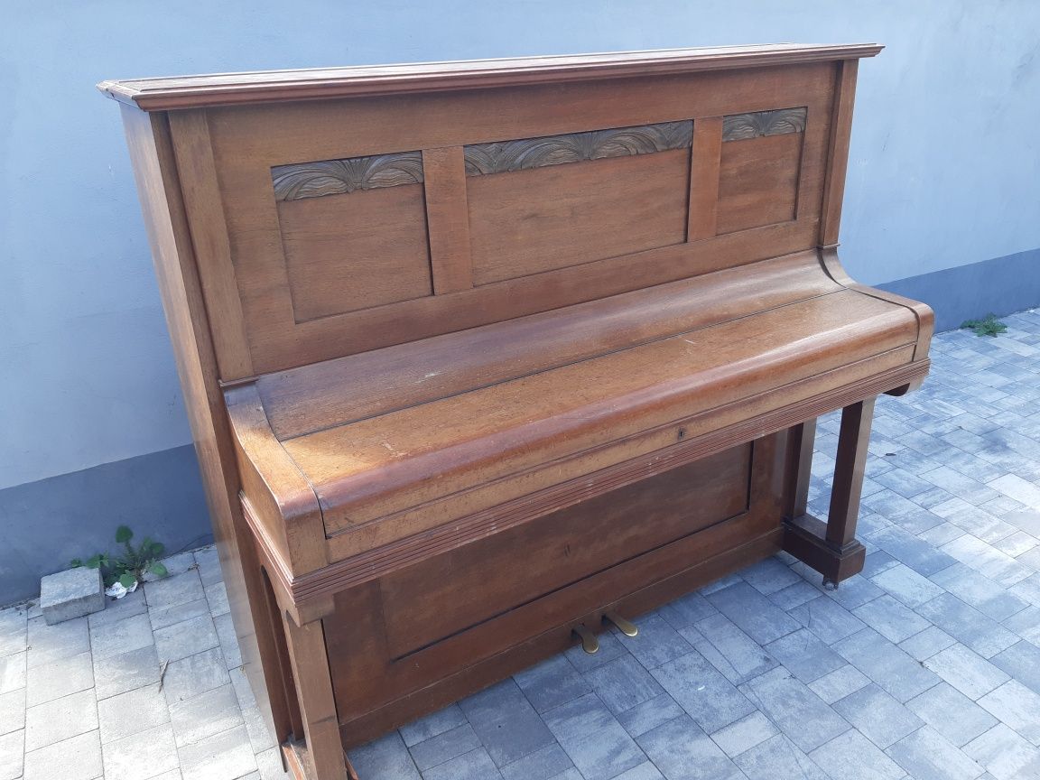 Stare pianino Seidler.