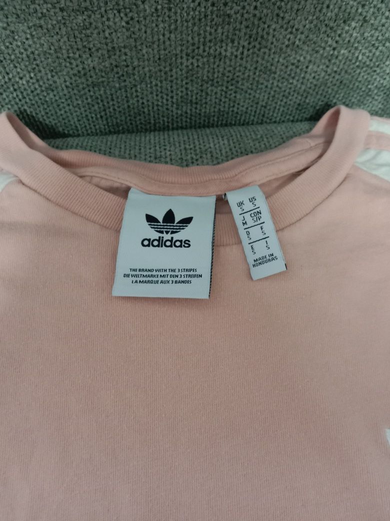 Футболка бренду Adidas