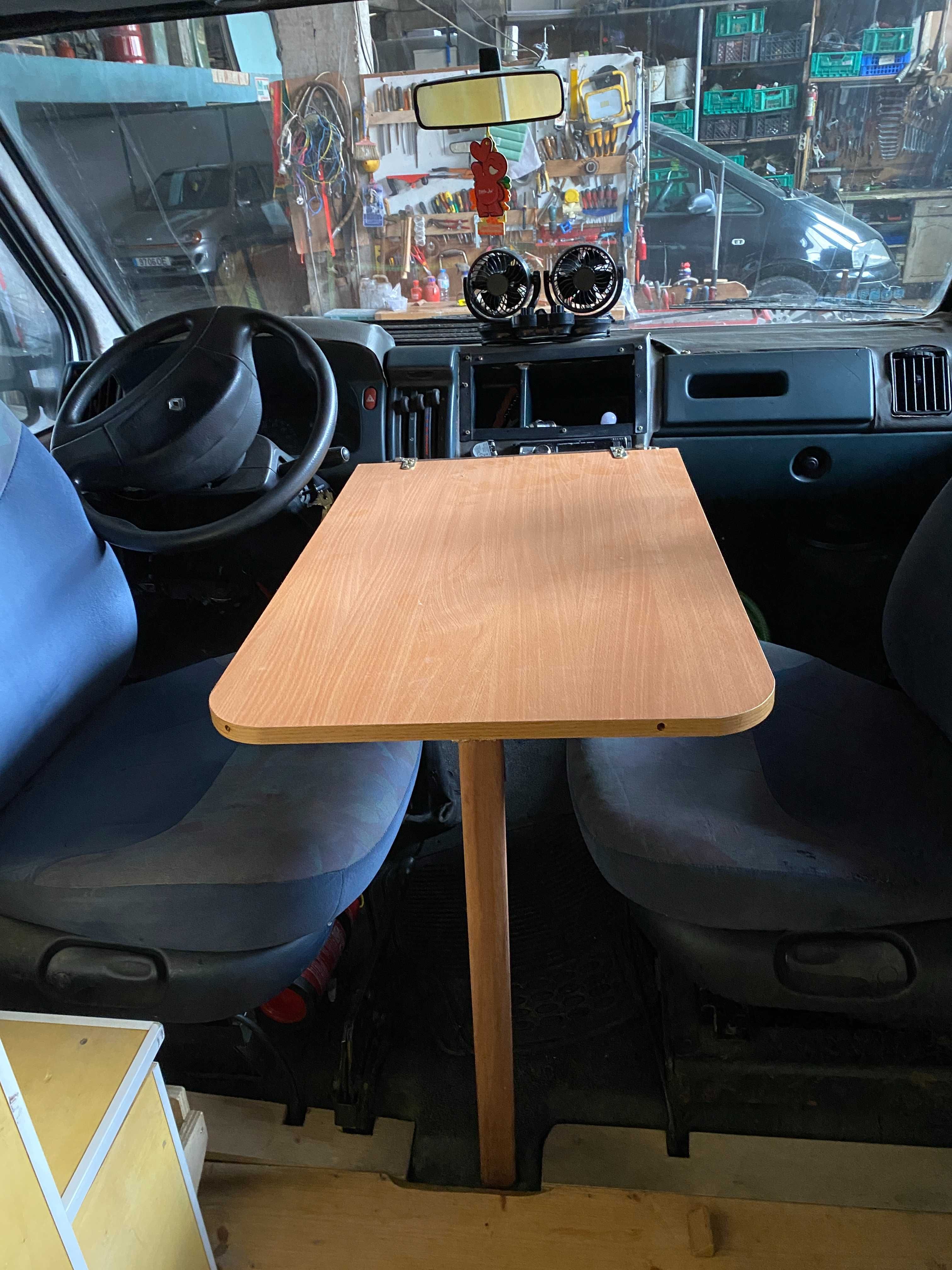 Autocaravana Renault Traffic pronta a utilizar