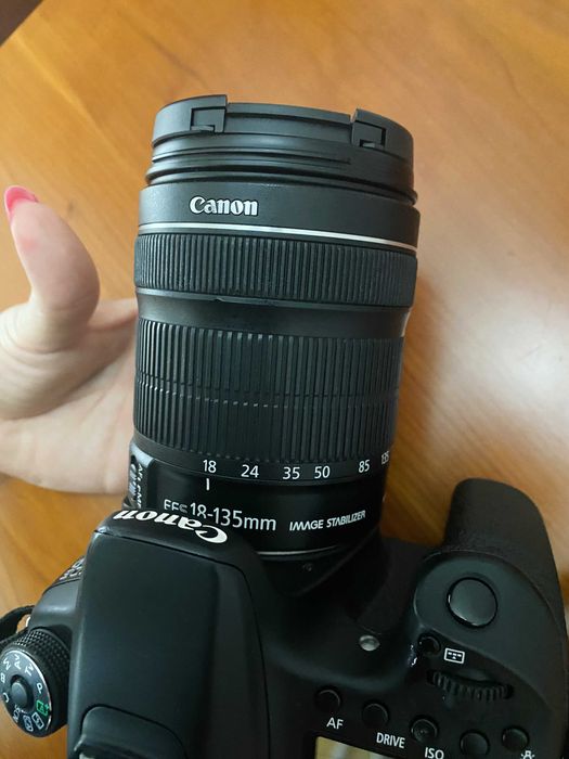 Canon 70D com lente bateria e carregador