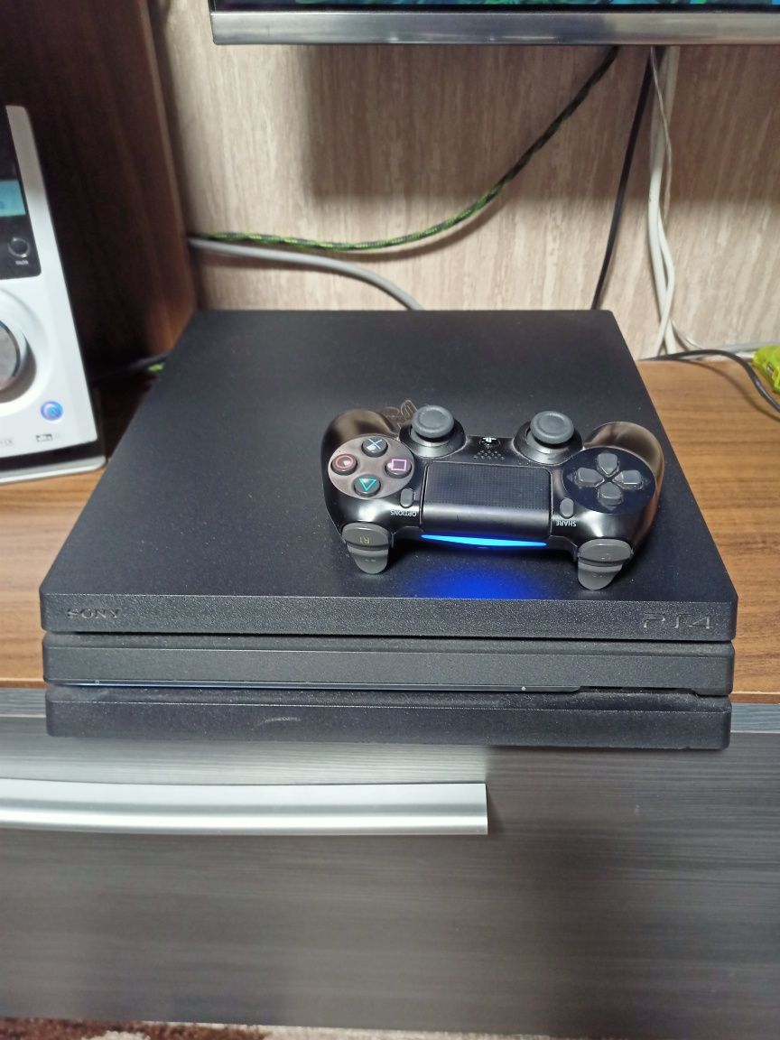 Sony PS4 pro 1tb.