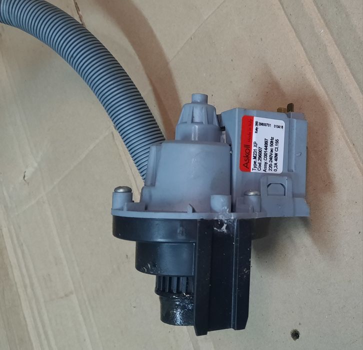 Запчасти  стиралки електролюкс ewt1050