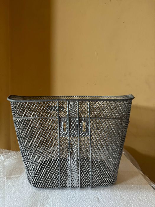 Metalowy koszyk na rower srebrny PRZECENA - DUŻE ILOŚCI