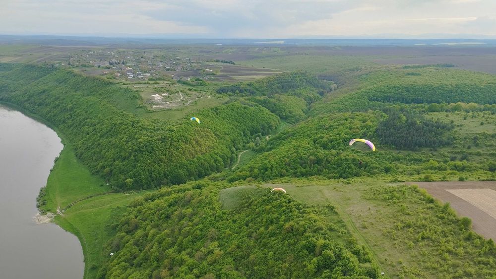 Політ на параплані-тандемі з інструктором біля Івано-Франківська
