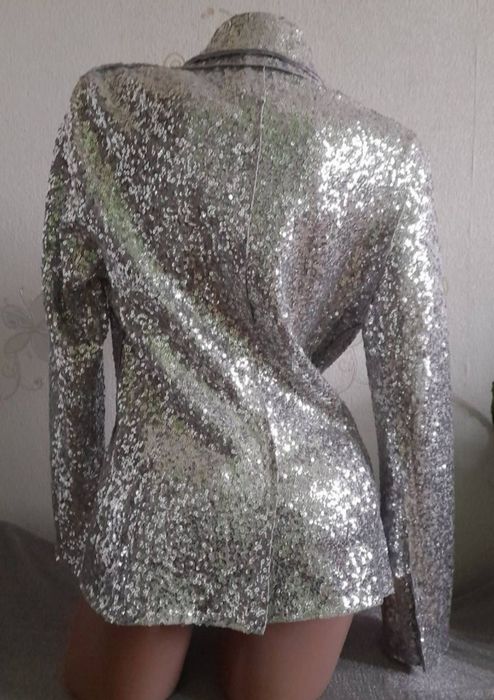Пиджак в паетку,новый