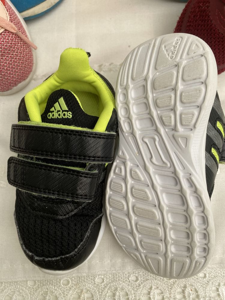 Tenis adidas menino e menina 22, 23, 24, 25