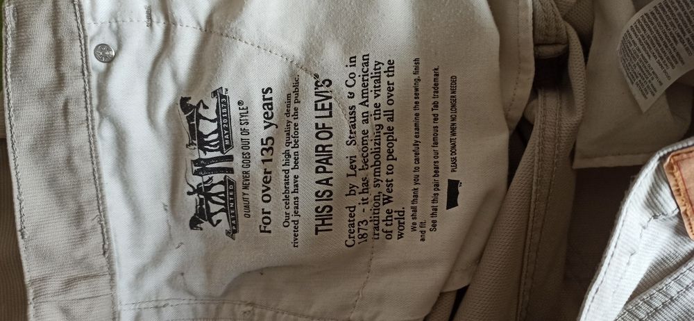 Джинси Levis 511