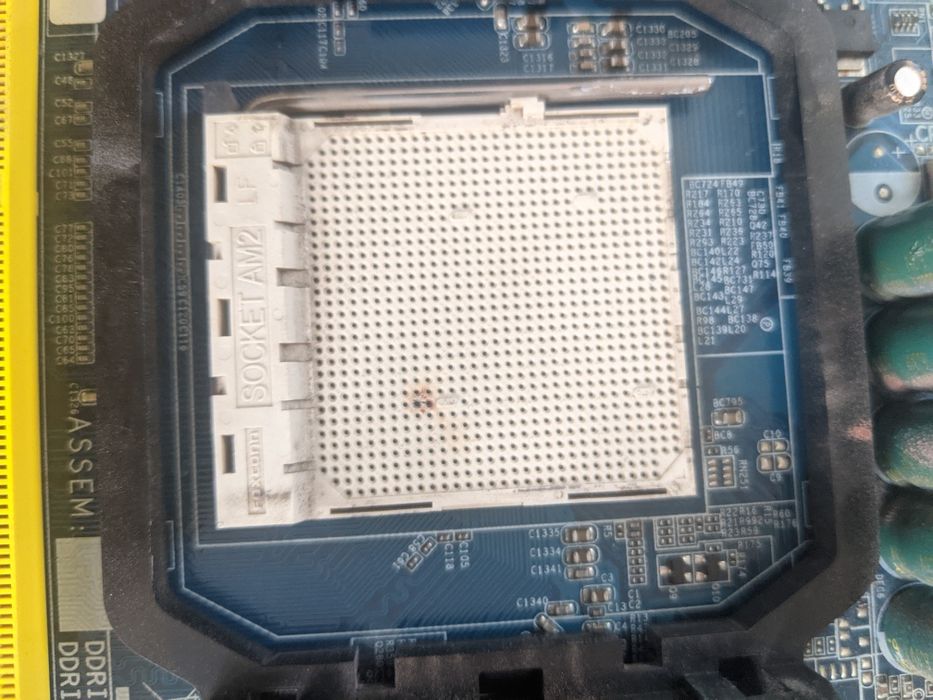 Продам материнка gigabyte ga-ma69vm-s2