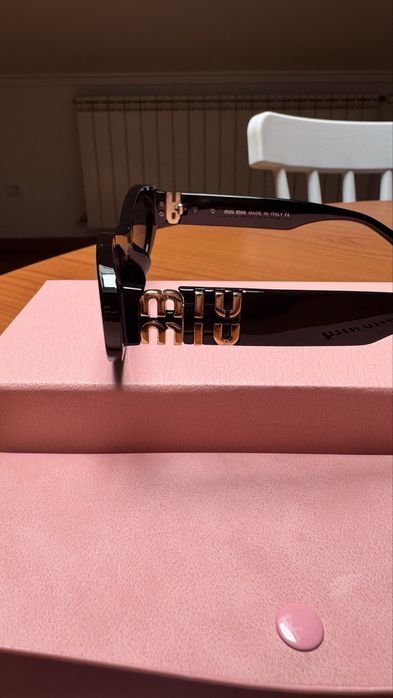 Oculos de Sol Miu Miu