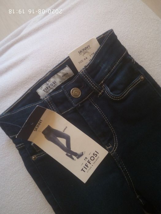 Новые джинсы Tiffosi на очень худенькую девочку 122 рост