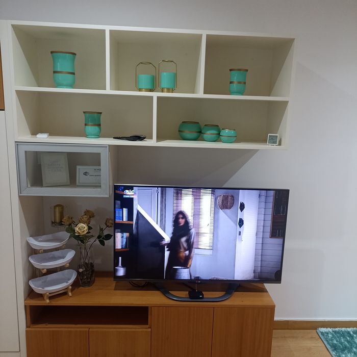 Móvel de TV e prateleira