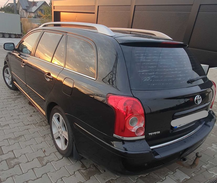 Toyota avensis t25 1.8 benzyna kombi 128km
