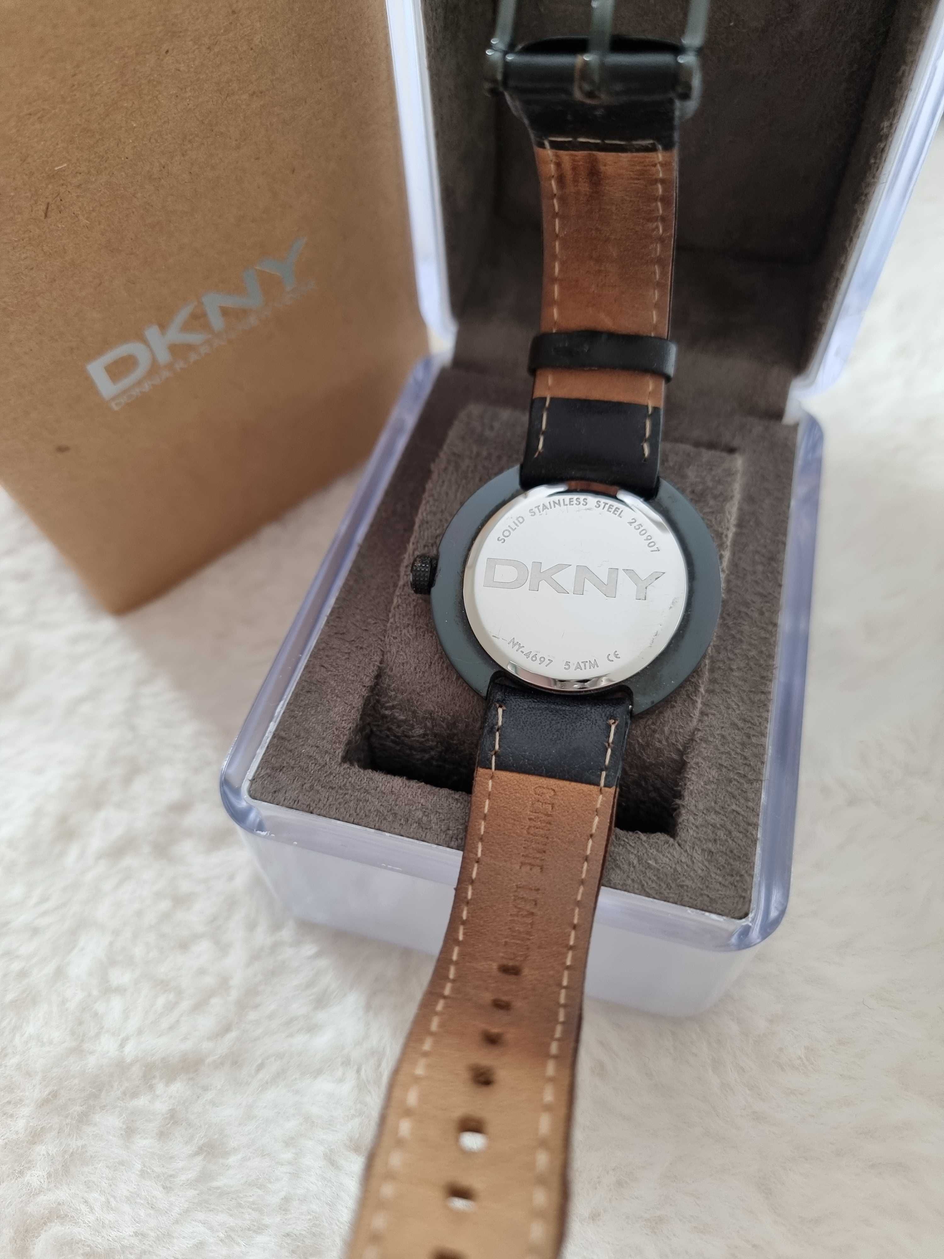 Relógio DKNY preto