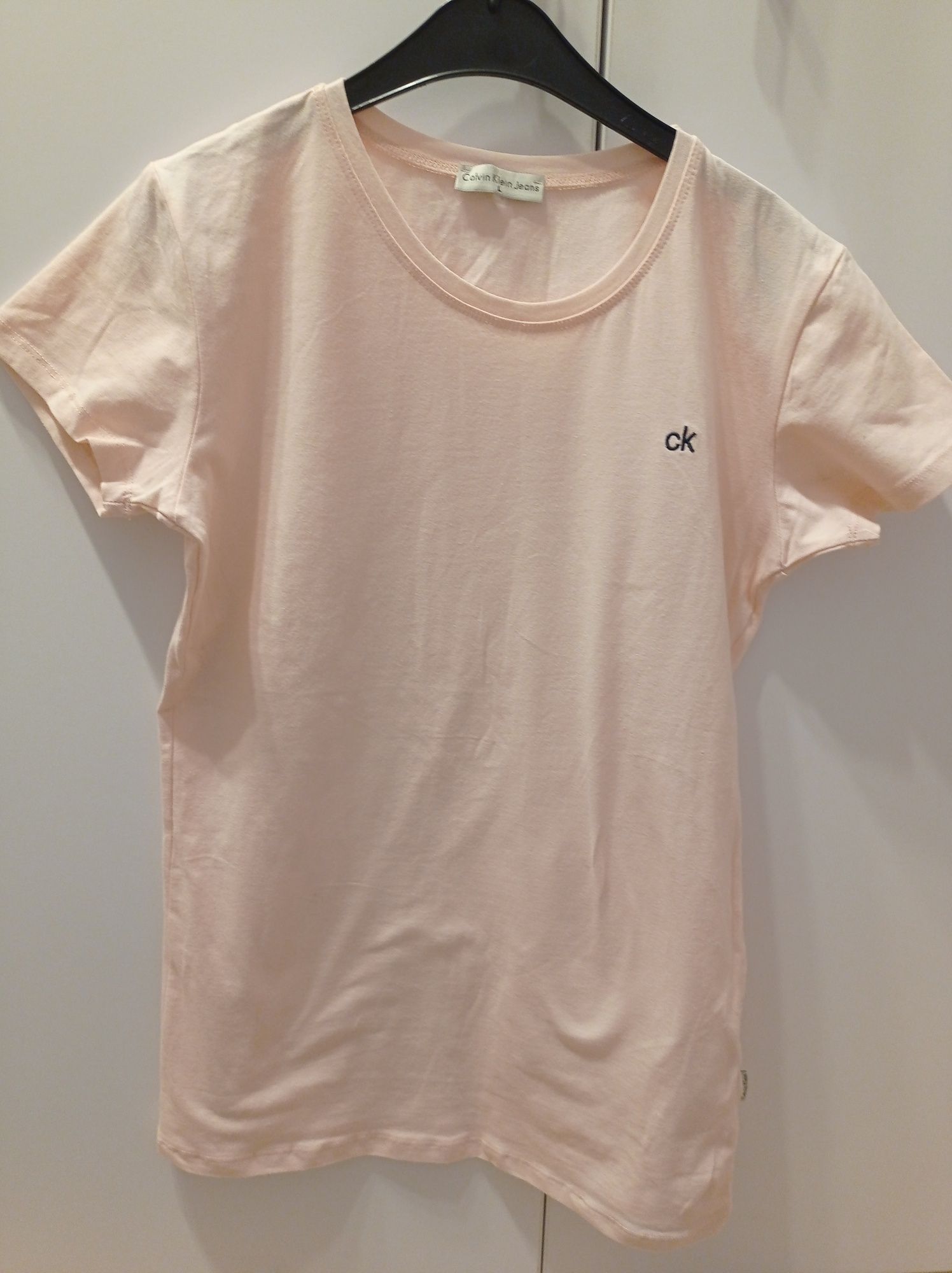 T-shirt firmy Calvin Klein L