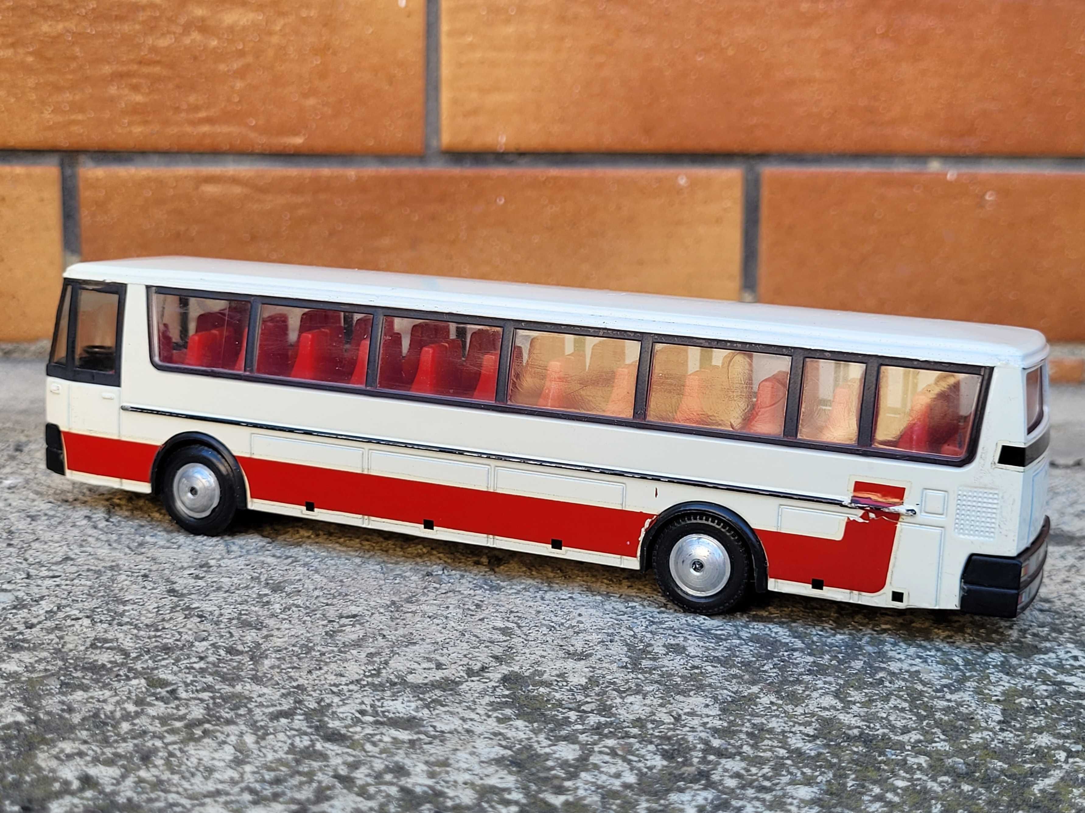 Autobus Autokar Magirus deutz luxusreisebus kolekcja NZG 1:60 PKS