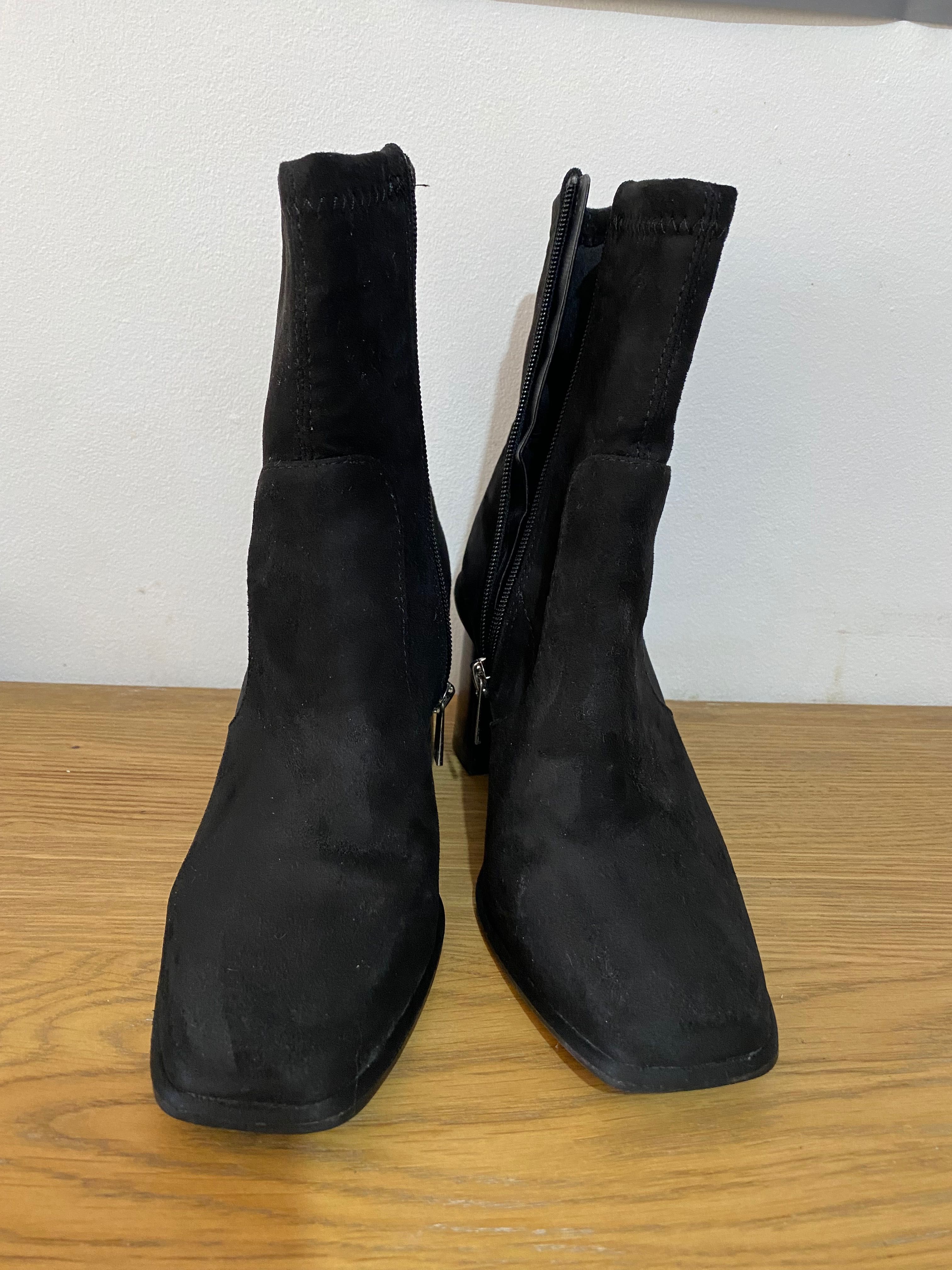 Bota cano curto (37)