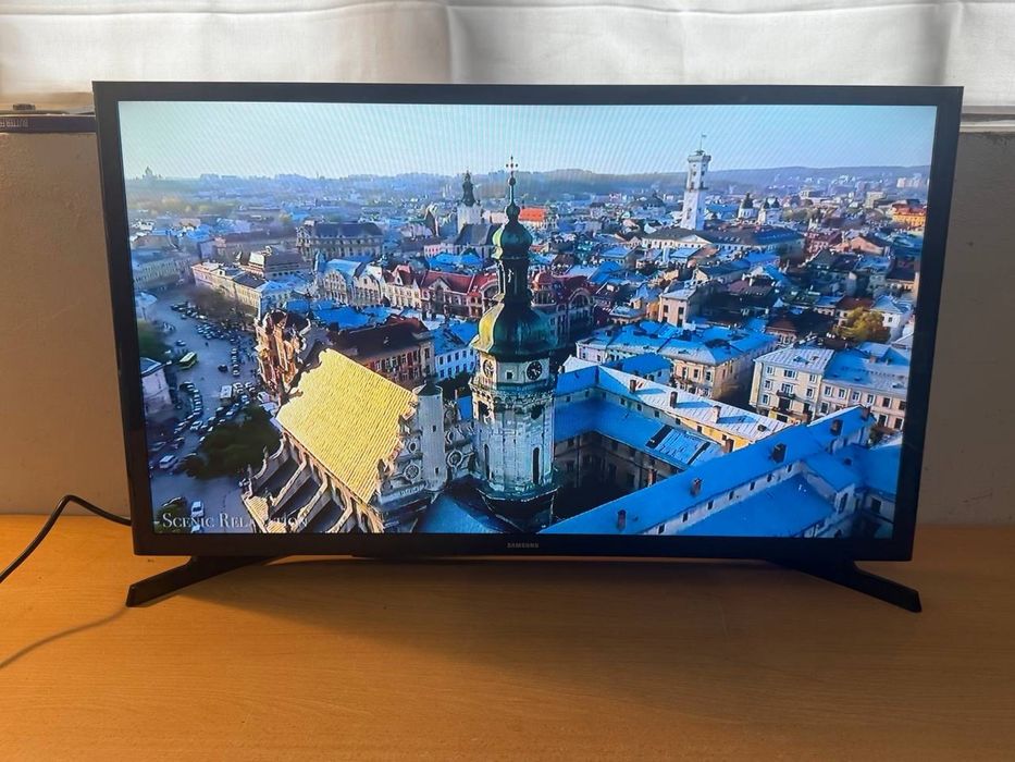 Телевізор Samsung (3шт) – 32”, Full HD, Smart TV, T2