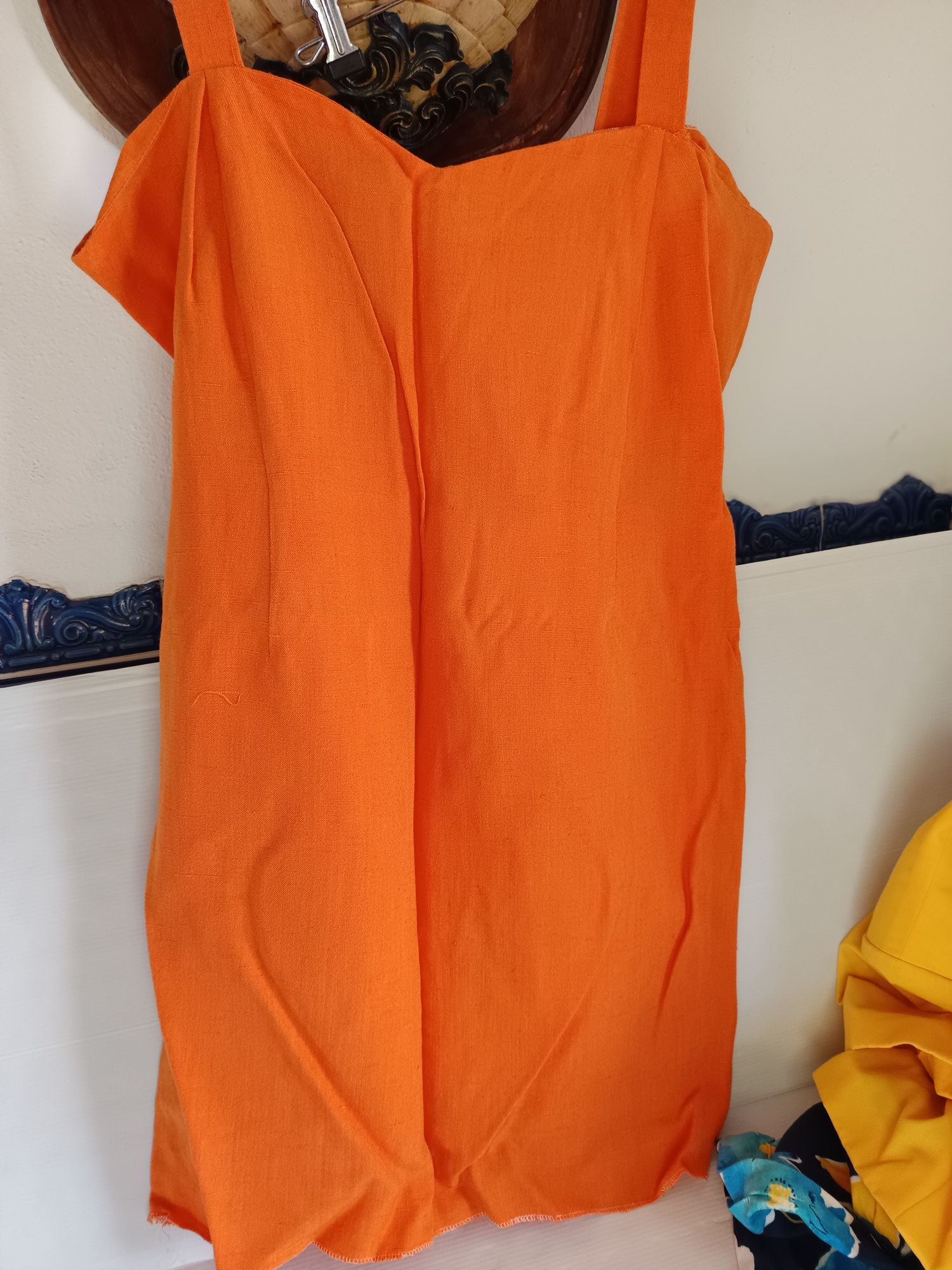 Vestido de alsas com kimono laranja