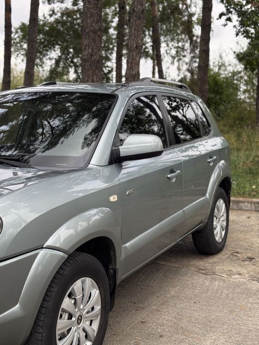 Продам Hyundai Tucson 2007 рік 2.0 газ/бензин 4x4 мехака