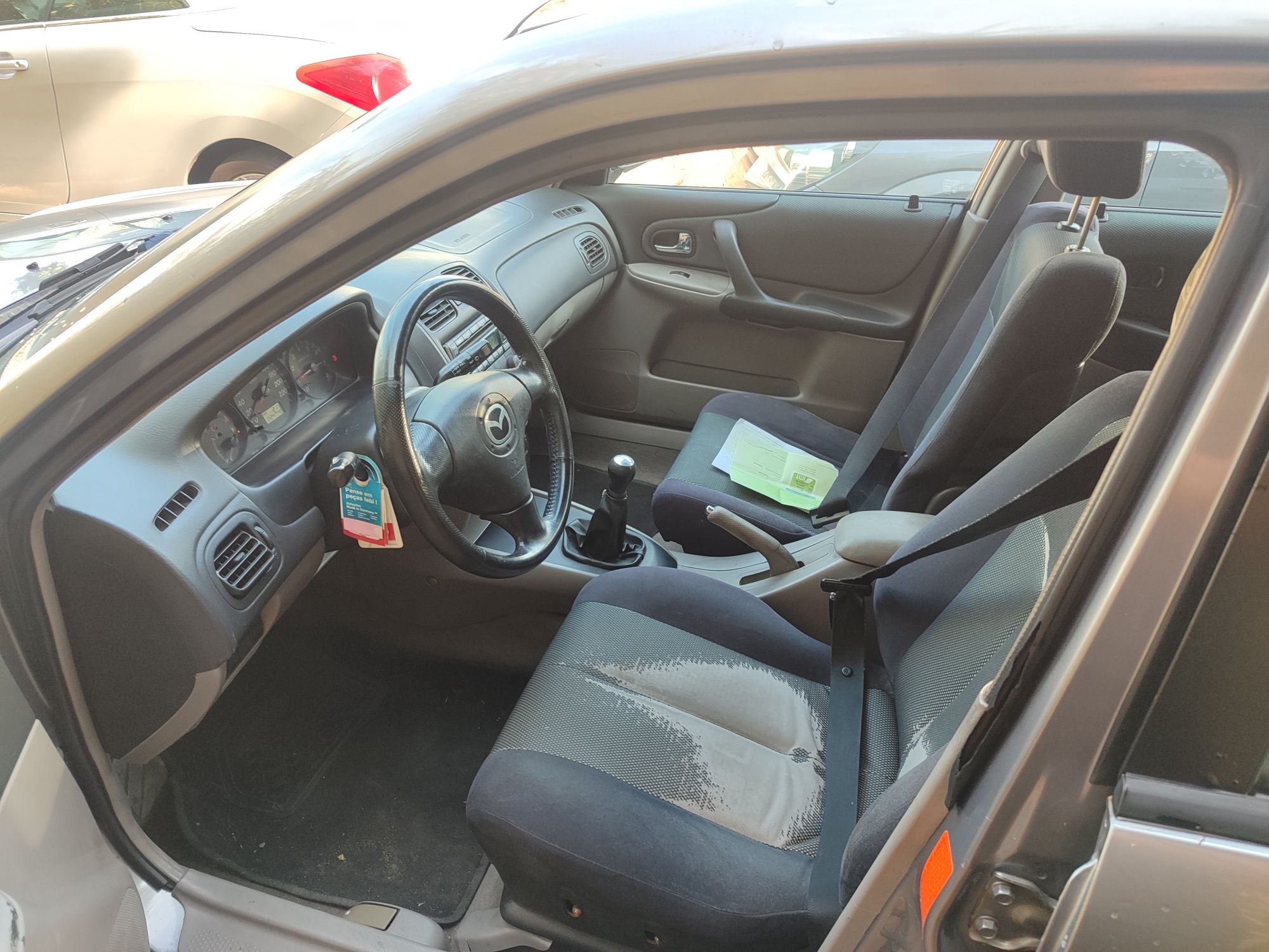 Mazda 323 1.4 F Evision