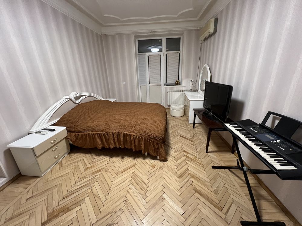 Продам 3 комнатную квартиру , Пушкинская, Архитектора Бекетова