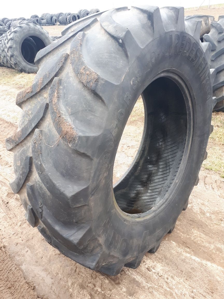 Ładna opona bez napraw 580/70 R - 38 VREDESTEIN TRAXION +