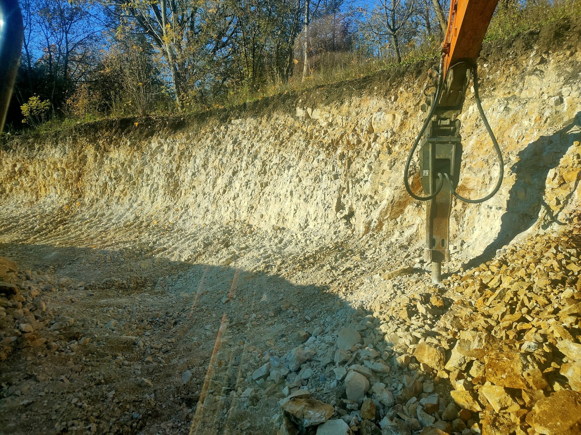 Roboty ziemne, wykopy, wyburzenia