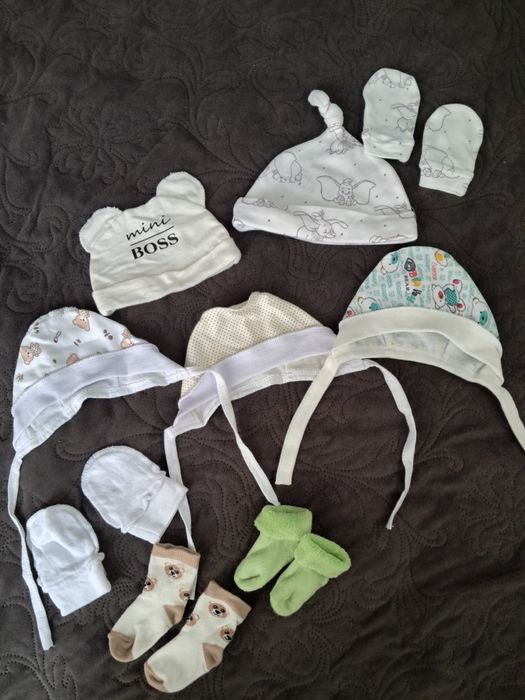 Набір шапочок та царапок