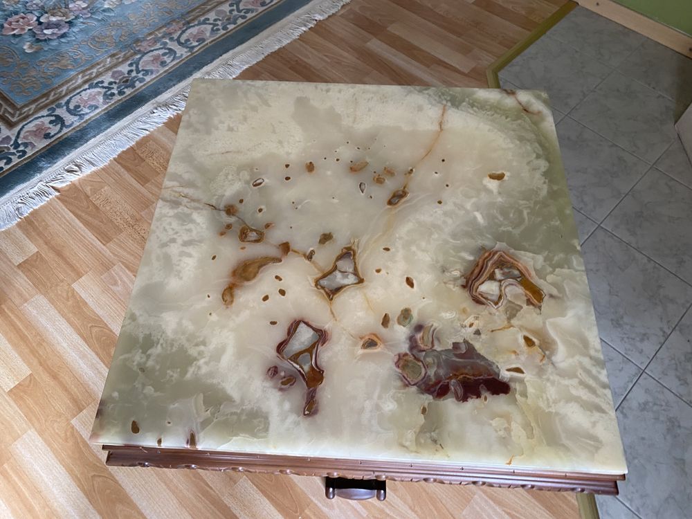 Z domowej kolekcji 32 - Stolik kawowy, kamienny blat