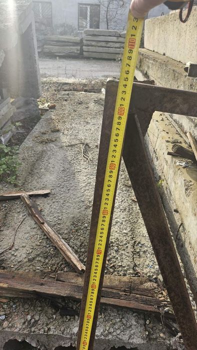 Продам ферми металеві б.в.