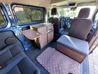Zabudowa kempingowa Ford Transit Custom kamper campervan łóżko