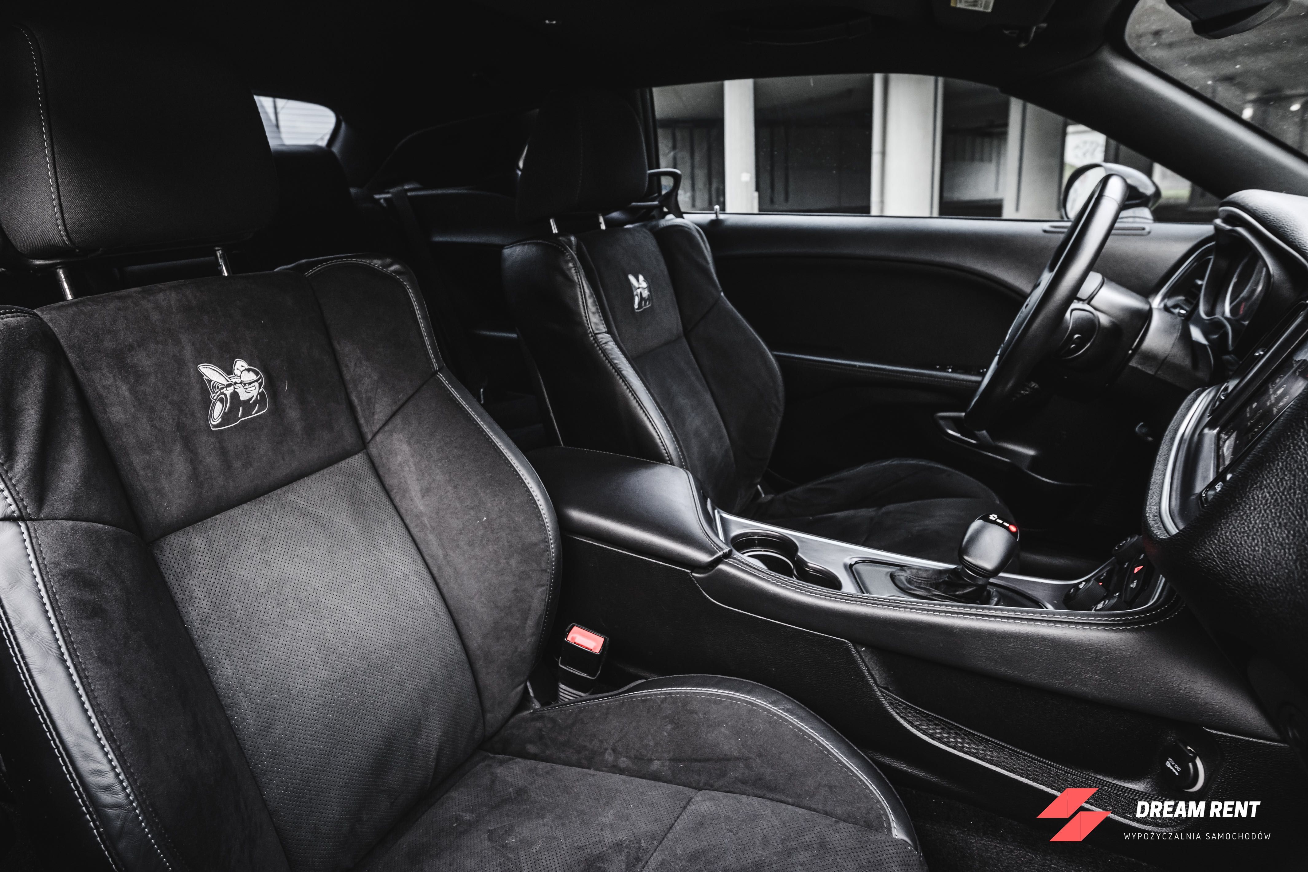 DODGE CHALLENGER 5.7L HEMI SRT Bodypack wynajem wypożyczalnia samochód